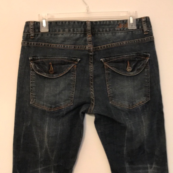 C & V Jean Capris - Picture 3 of 8
